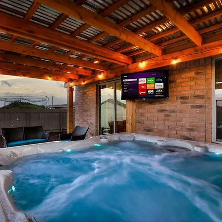7 Mi Lackland Bmt Hottub Seaworld Bocce Big Chess